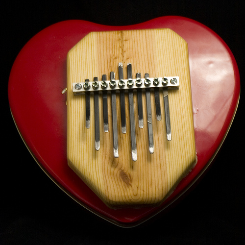 3807785311_280fa25493 Tuned to Major C Pentatonic (image from alikins on Flickr)